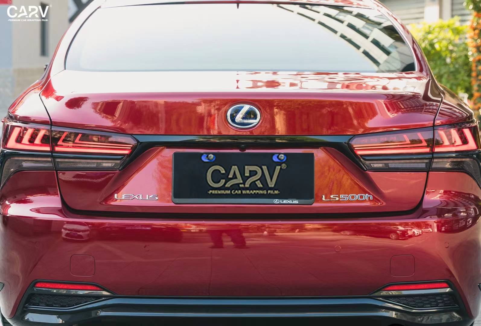 雷克萨斯ls500h卡孚改色膜白金液态樱桃红, 红得娇艳欲滴