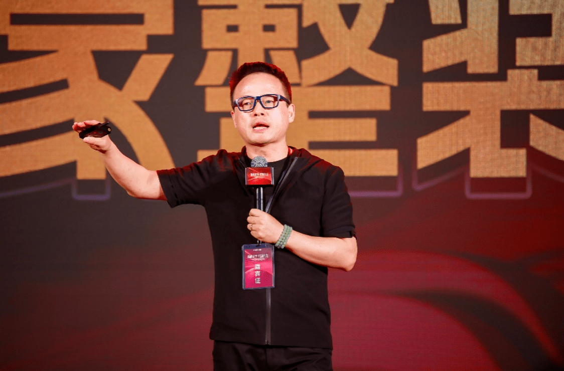 索菲亚家居集团总裁王兵真诚地表示,装企和定制家居企业双方在各自的