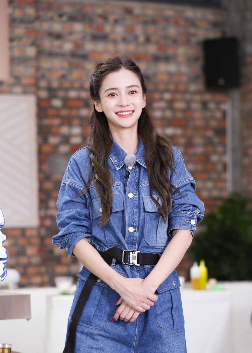 黄晓明同框前女友激怒angelababy,网友微博骂她绿茶婊_李菲儿_交往