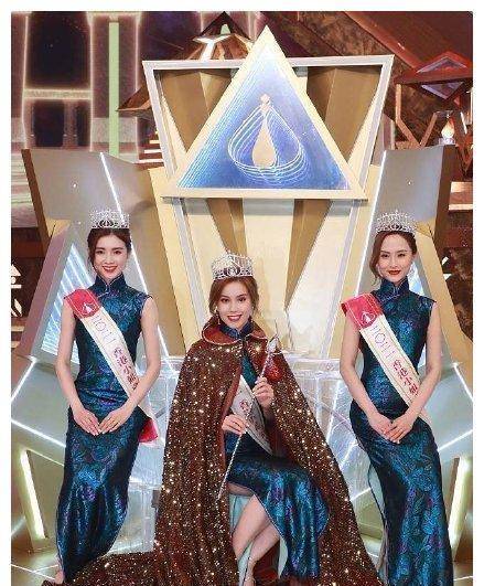 2022年的港姐冠军是宋宛颖,亚军是梁凯晴,邵初获得季军.