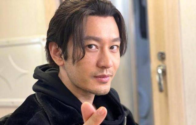 黄晓明身体出问题,并呼吁大家不要效仿他的做法._减肥_因为_角色
