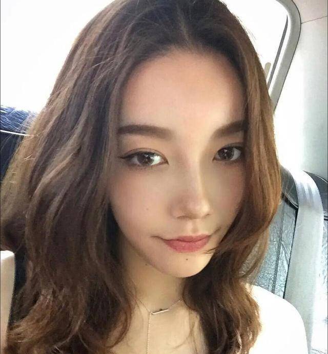 现在越来越像她姐了_雷婉婷_眉毛_俩人