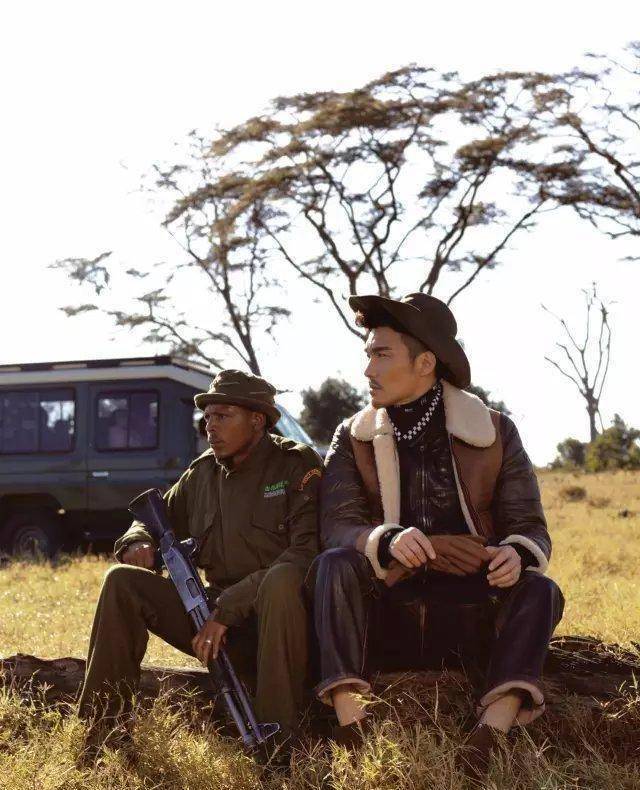 胡兵写道:"这多么年,不管多久我都忘不了我的初恋,她叫包海清,是中国