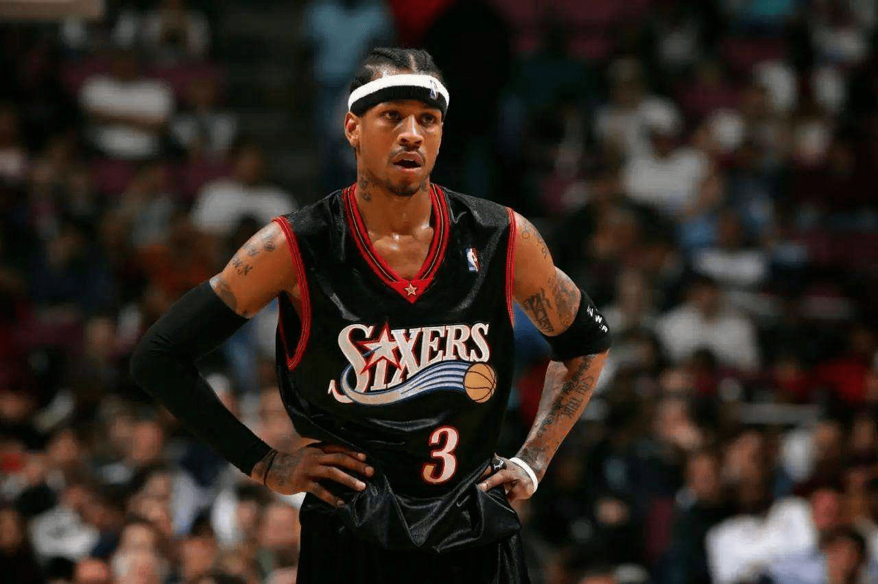 新纪录片《除了答案:2001 76人》首播,看看那年艾弗森的表现_比赛