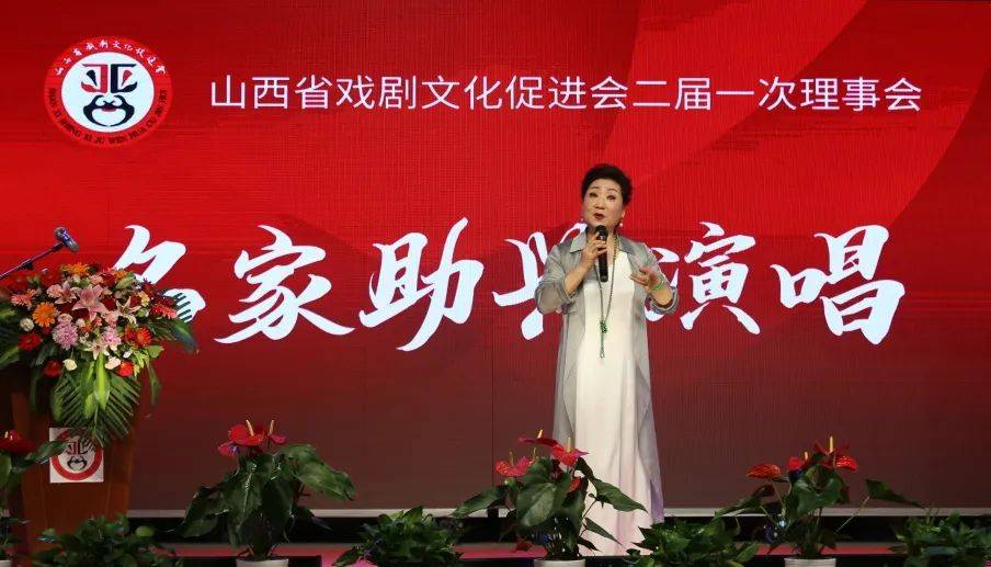 戏剧梅花奖获得者:许爱英演唱"母与子"选段请点击输入图片描述著名