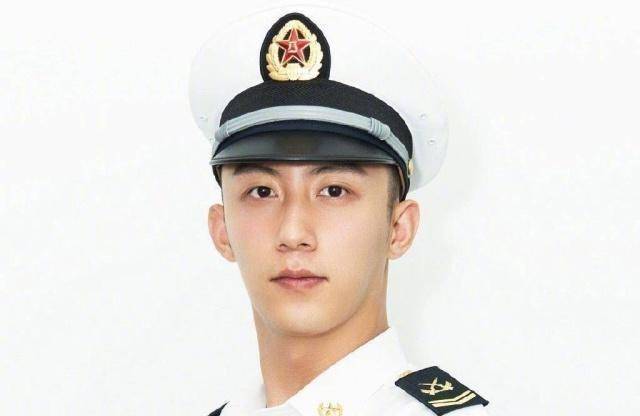 黄景瑜的《飞驰人生》能否超越《红海行动》,再创辉煌?