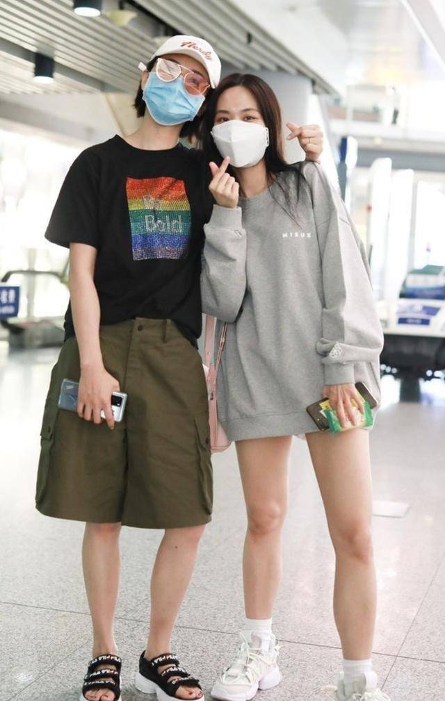 和裴秀智组过女团的王霏霏,如今再出山,平日私服也是可圈可点_时尚