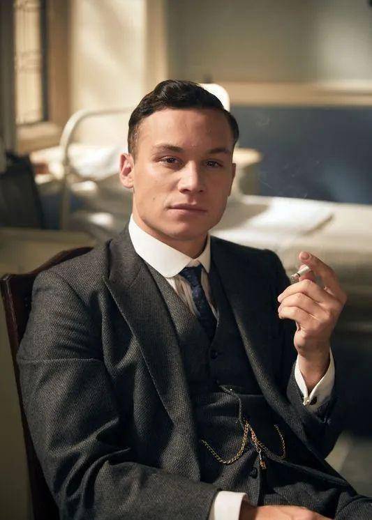 和范迪塞尔比帅,《速9》年轻多姆圈粉!