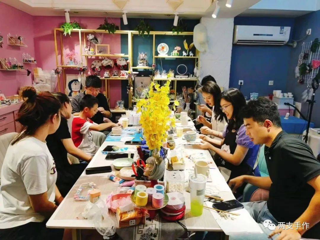 适合年轻人的创业项目——手工DIY坊-手工创业项目