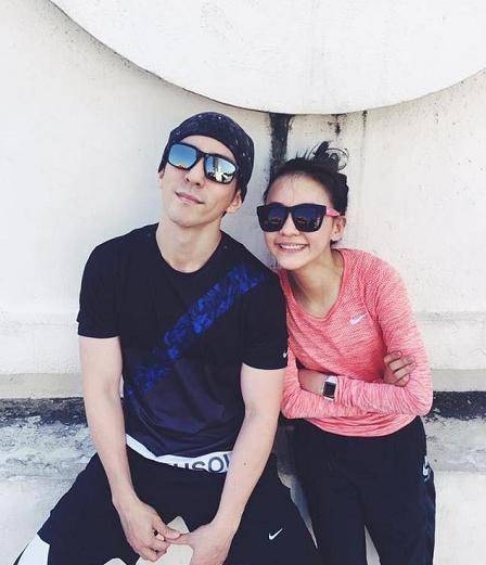 贾静雯_陈意涵_画风