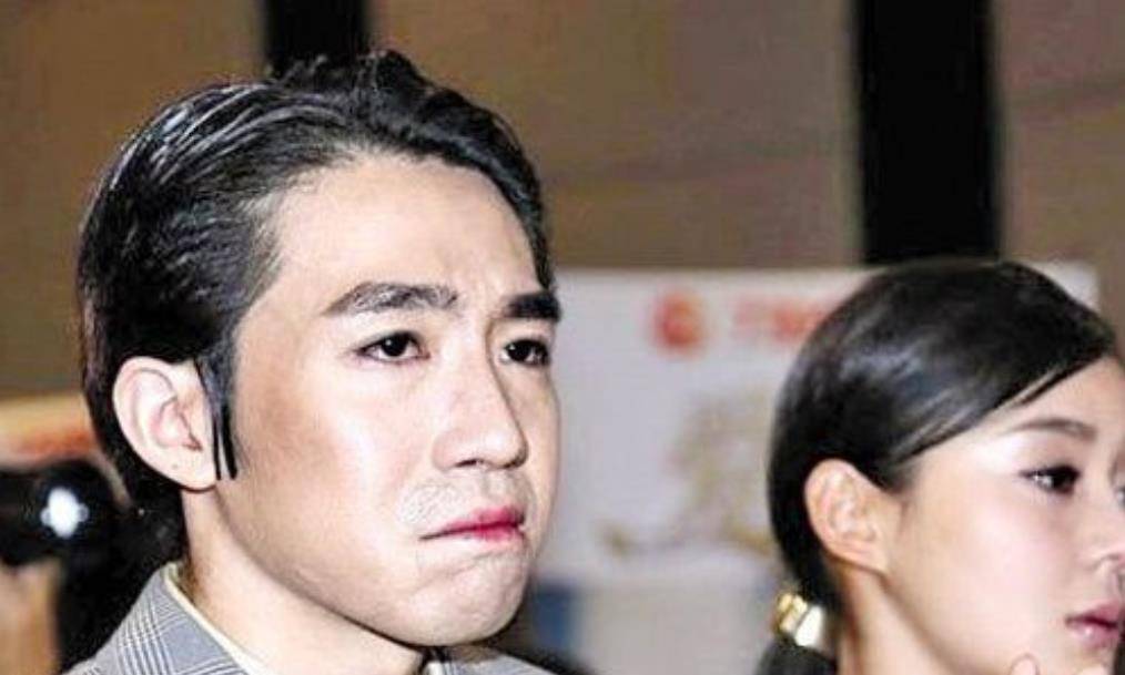 从美男子到"丑八怪",被大火烧毁前程的俞灏明,如今怎样了?