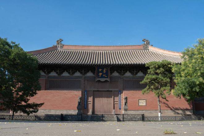 亦稱育王塔院洪洞廣勝寺景區分上,下兩寺和水神廟三處建築飛虹塔