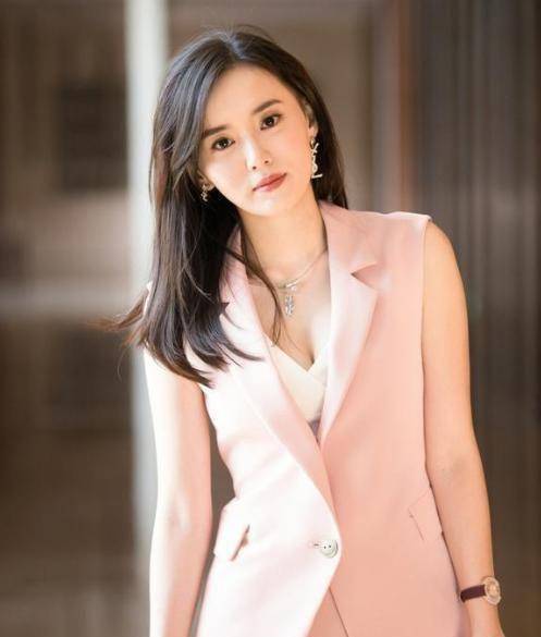 江铠同;介足陈翔毛晓彤感情的她,背景强大到你想不到!_韩庚_男友_旧情