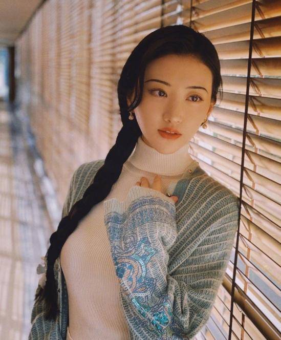 景甜新剧造型美出新高度,神似林黛玉,不愧是"人间富贵花"_陈晓旭_气质
