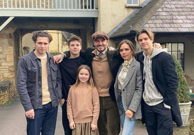 积极阳光的美照连绵不断贝克汉姆一家幸福并快乐着_贝哥_妮可拉·佩尔