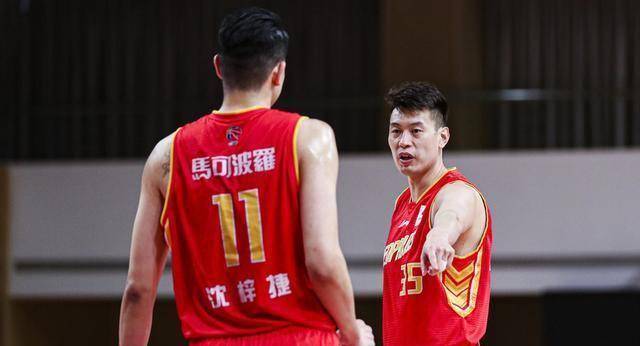 浙江广厦结束连败,沈梓捷22 20,闫军吹罚惹争议_深圳_赵岩昊_命中