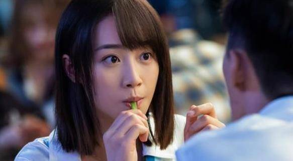 精英律师:蓝盈莹出演戴曦观众褒贬不一,她和蓝天野有亲属关系吗_角色