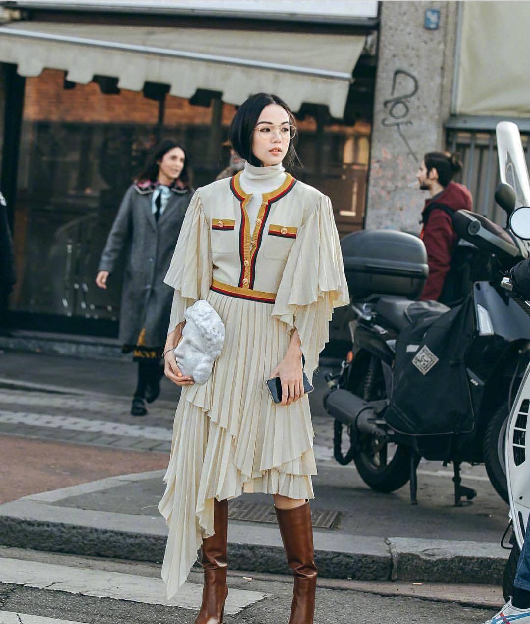 拒华谊不想成为二代杨颖,跨国交友郑秀妍,网友:这女的什么来头_棕色