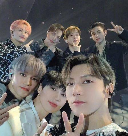 李秀满不愧是南韩第一颜控,随便哪个艺人单独出来,都能担当门面_满叔