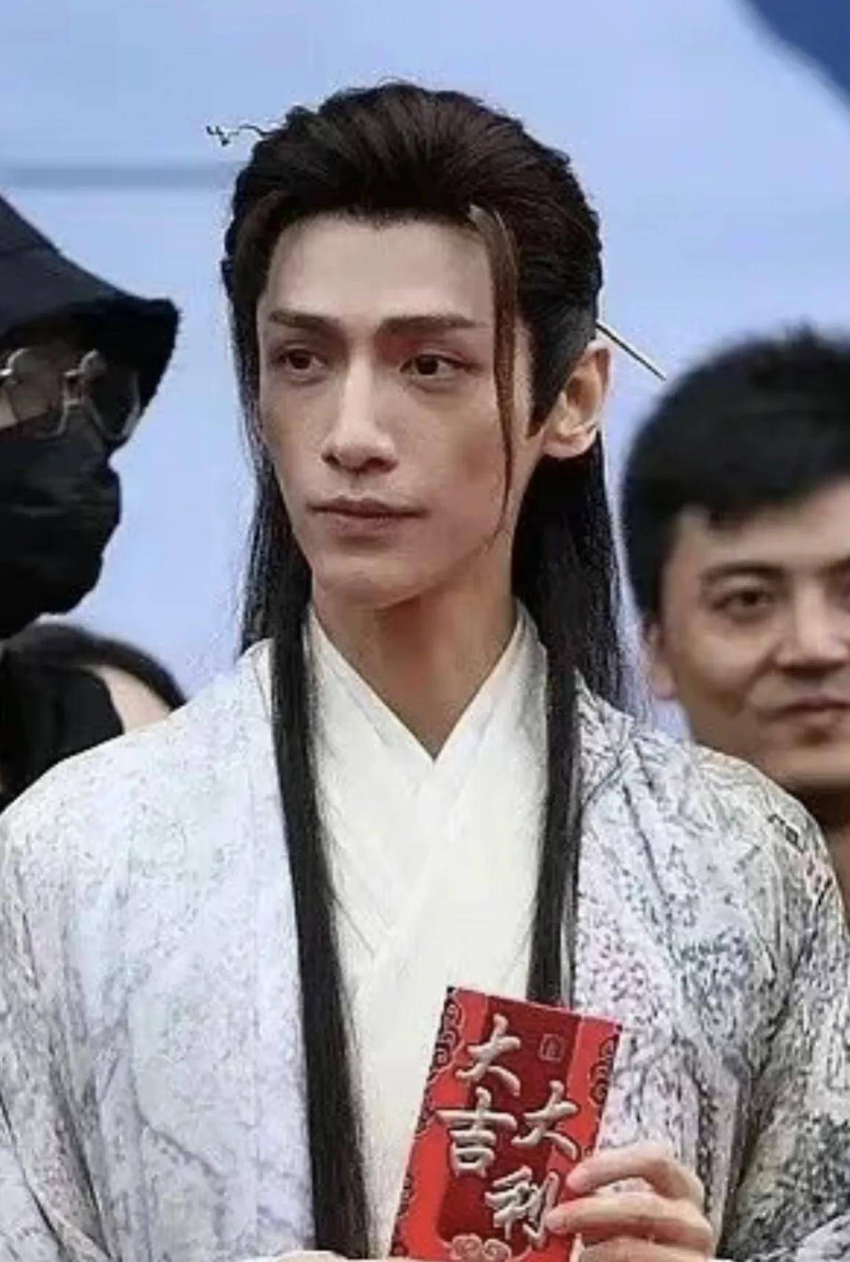 美颜滤镜,这些男明星的真实颜值简直无处遁形_成毅_罗云熙_陈飞宇