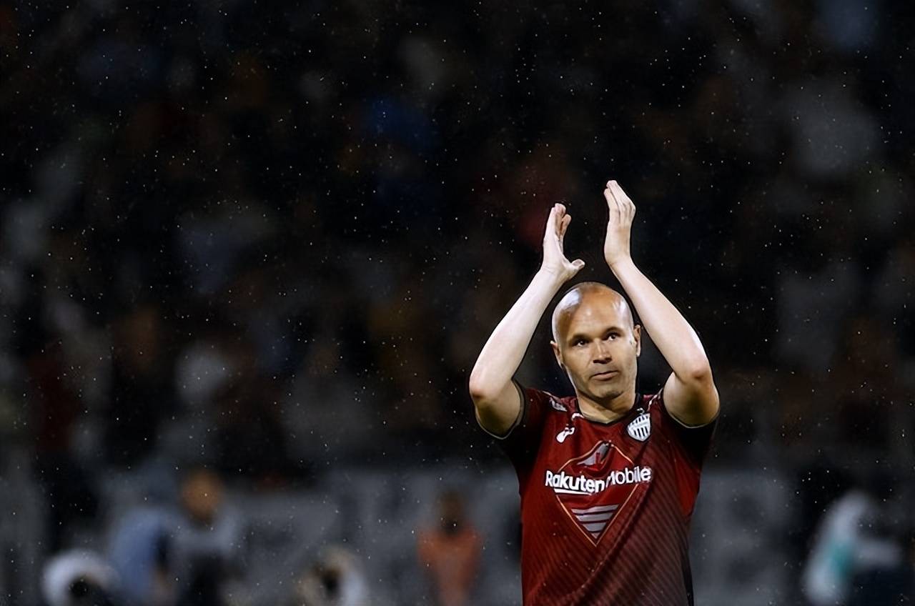 哈维小白日本友谊赛重聚,犹如时光倒流_比赛_巴塞罗那_球迷