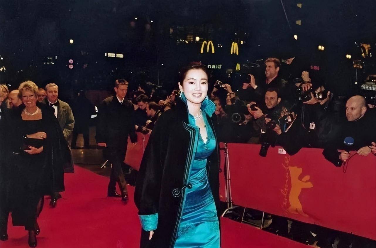 一袭旗袍惊艳国际红毯,给国人长脸_时尚_天鹅绒_建议