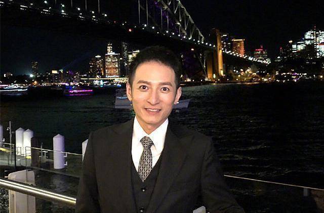 李维嘉龙丹妮二人关系纠葛多年,连母亲都一头雾水_何炅_隐私_本人