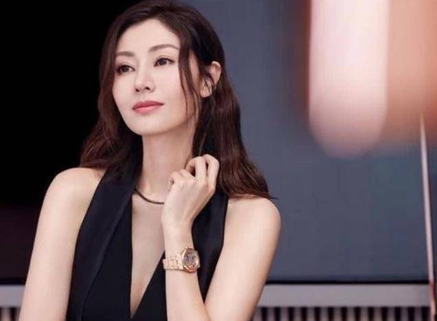 李嘉欣当年有多红?3岁就开始出道,如今49岁韵味犹存_香港_美女_追求者