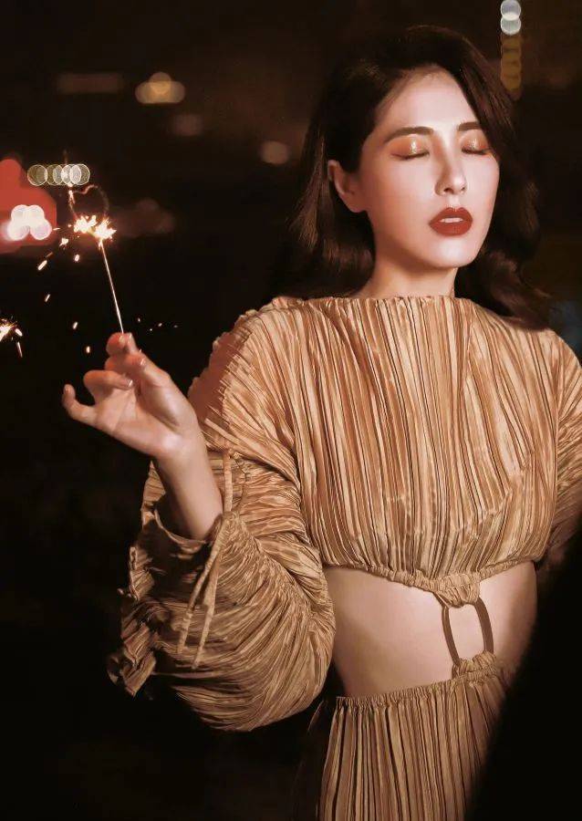 《浪姐》2 的漂亮踢馆姐姐——曾黎,该你火了!_刘烨_章子怡_同学