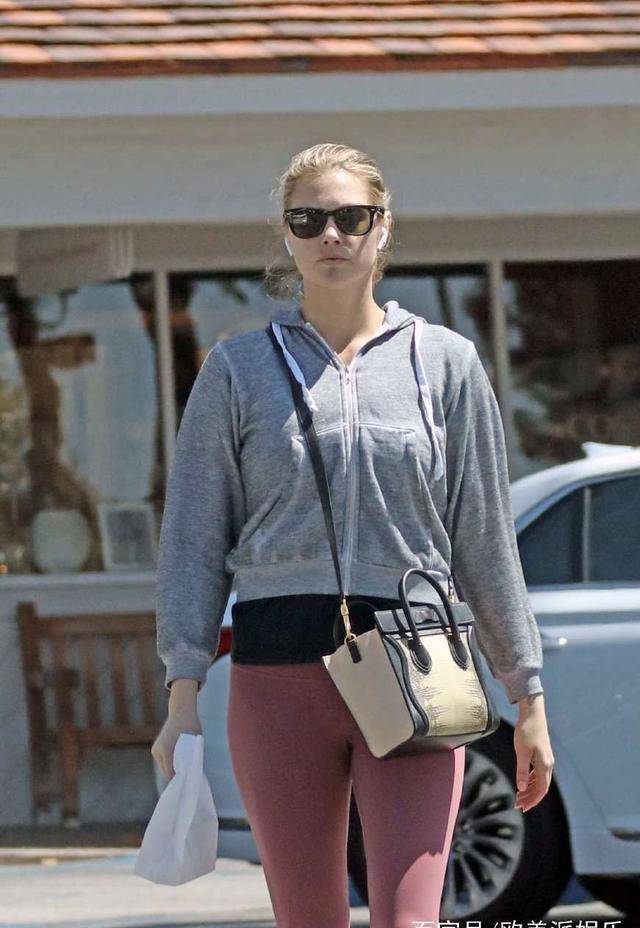 近日,美国当红超模凯特·阿普顿(kateupton)被拍到独自一人出现在