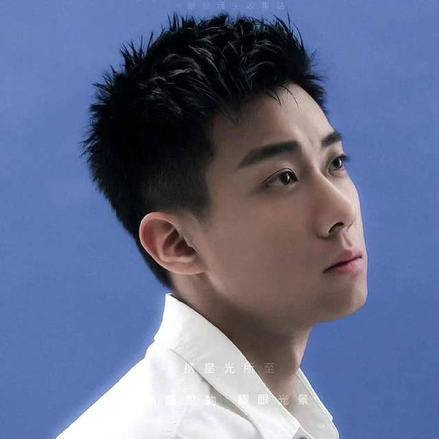 《小美好》后高至霆又凭着《悍城》里的小武让人看到了演员的可塑性