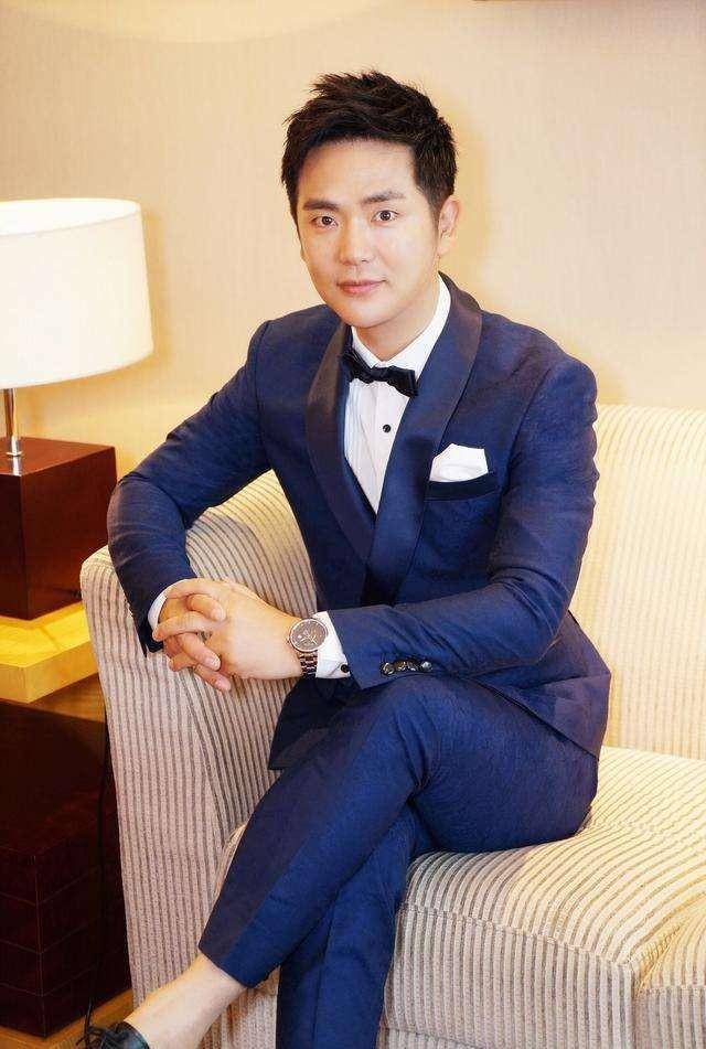 张晓龙,凭借甄嬛传温太医一角成名,娃娃脸的他原来是硕士生导师_温实