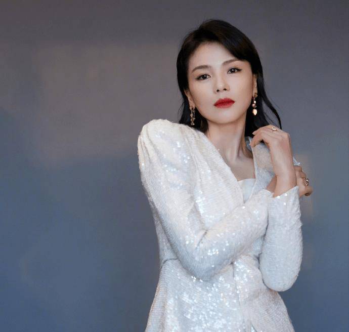 刘涛:涅盘重生分分钟收入上亿,日常代步直接是三亿私人飞机_手表_阿纯