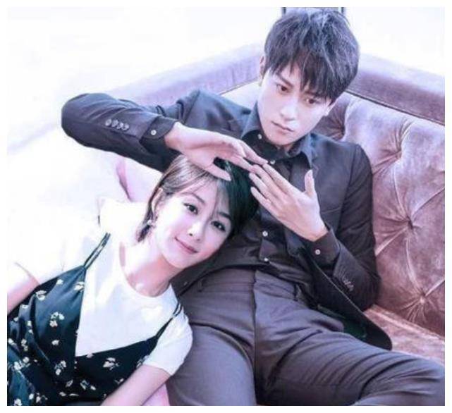 杨紫与秦俊杰分手四年,看看他们之间的差距就一目了然!