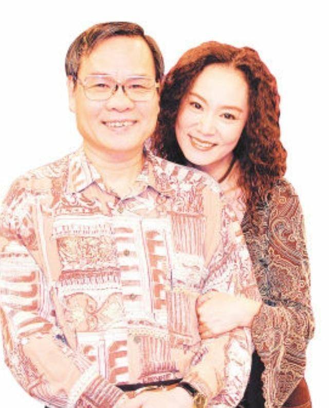 刘雪华曾经的男友:或爱打麻将,或酷爱狗,或浪漫的人没有共白首_爱情