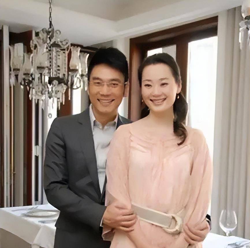 林依轮吉他弹唱庆结婚27周年,深情告白二婚妻子,网友:yue了_黄琏_西华