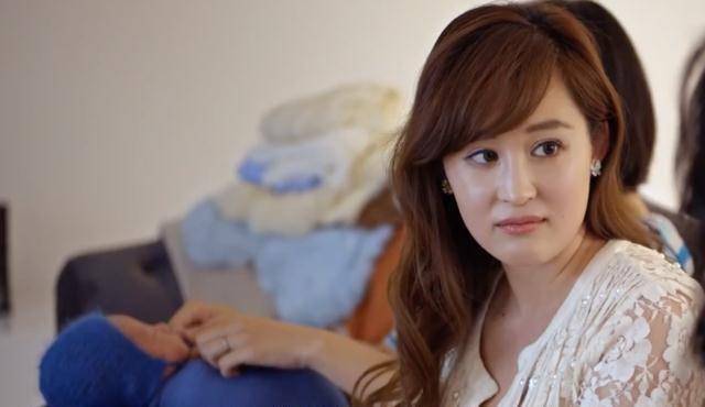 奈飞真人秀《璀璨帝国》:还以为亚裔活在封建王朝吗?_富豪_孩子_丈夫