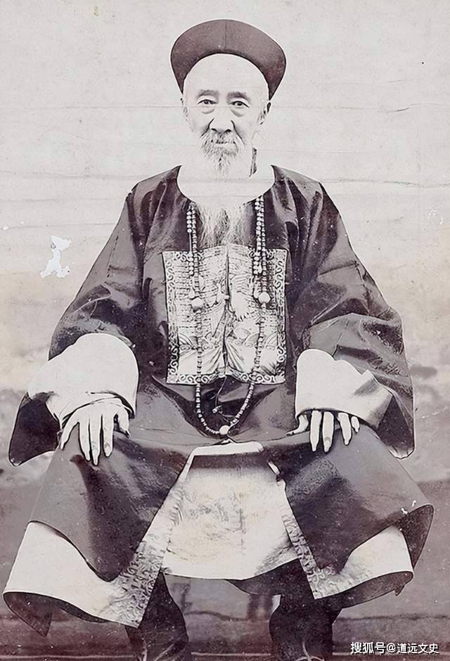 张之洞的名气虽然很大,但本文主要说的是他父亲的故事,这里一笔带过便