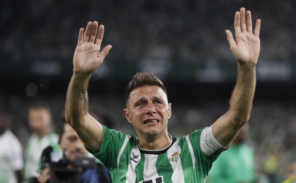 告别赛季,西班牙一代飞翼-华金退役(职业信息附后)_瓦伦西亚_助攻