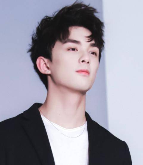 鹿晗以《穿越火线》大获好评,张萌理由,网友:无法反驳_角色_吴磊_演技