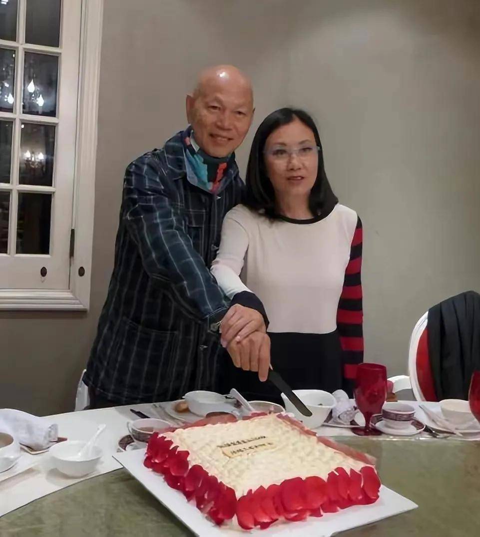 汪明荃有钱系因跟对老板,19岁出道76岁还工作,爱买楼不养男人_邵逸夫