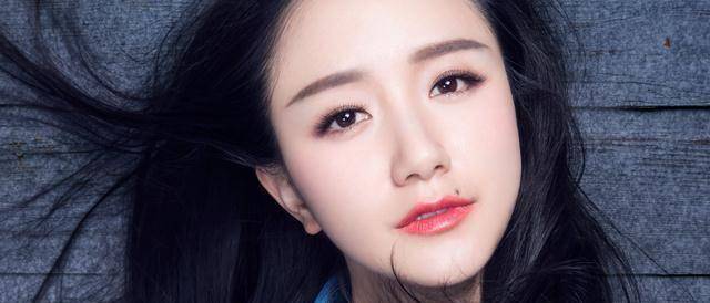 美人痣不止是在"眉心",这4个位置也超美,迪丽热巴上榜_效果_脸颊_鼻子