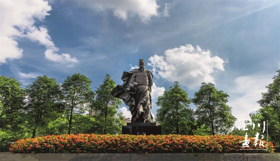 眉山蘇轍公園內的蘇轍雕像,由雕塑藝術大師葉毓山親自設計和雕刻而成