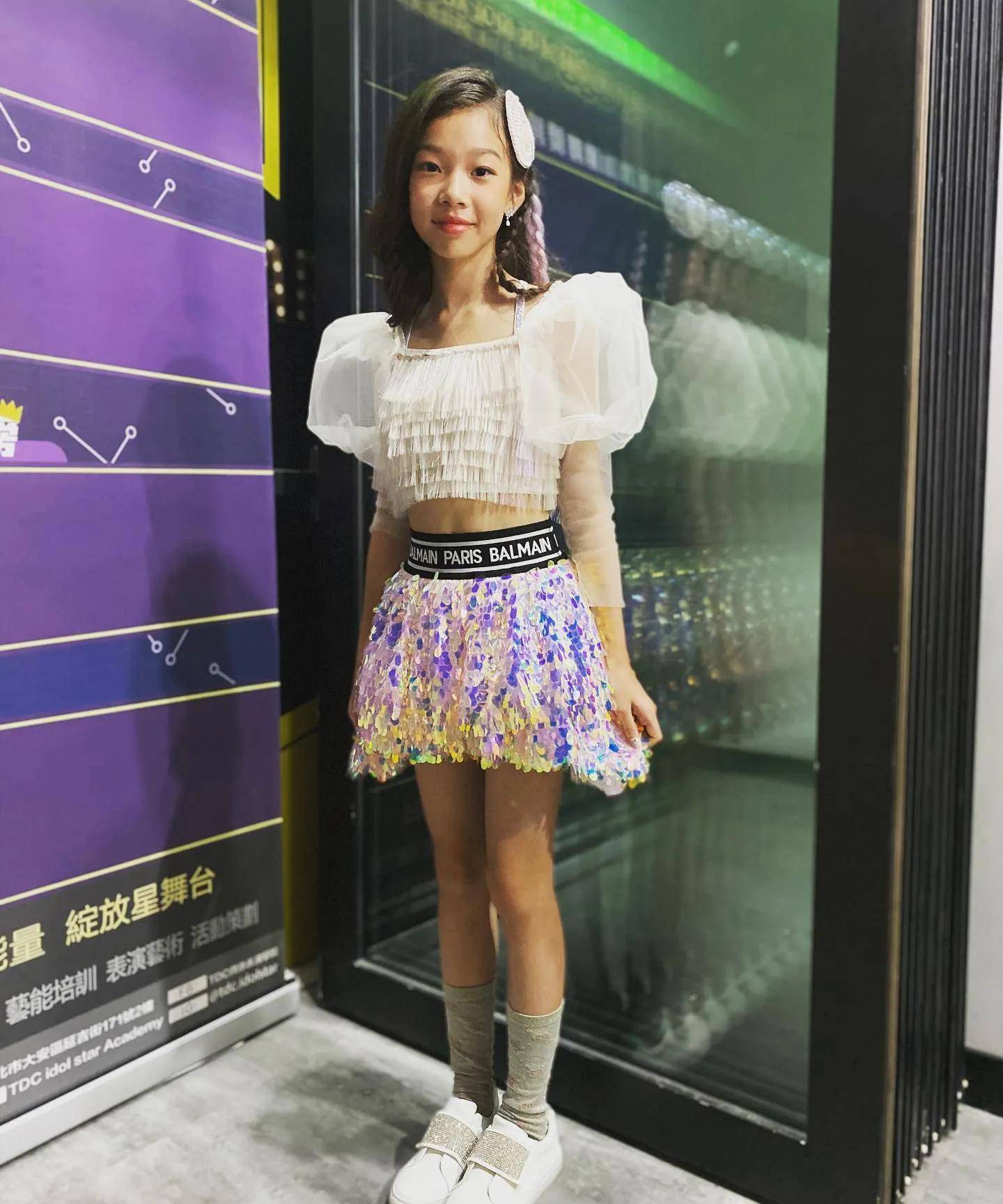 郭台铭12岁女儿拍mv超有范儿!实力模仿霉霉,唱跳功底不输妈妈