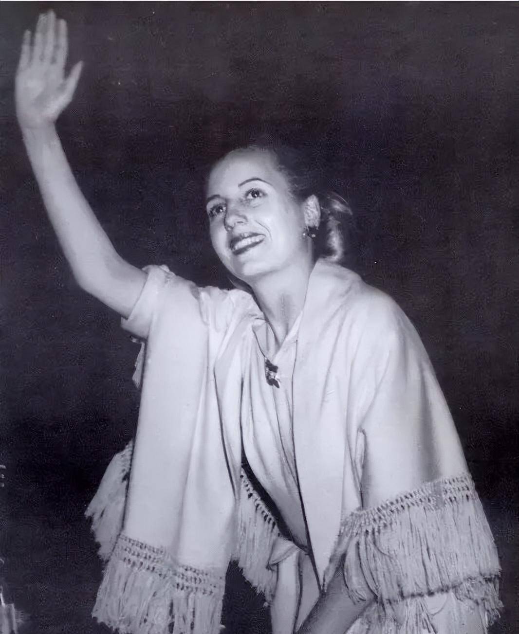 "阿根廷玫瑰"艾薇塔:美艳又卑微的风尘女,27岁逆袭为第一夫人_贝隆