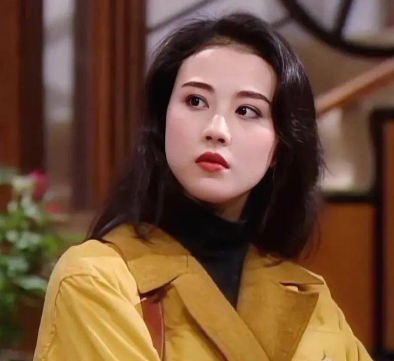 太离谱!周芷若越来越丑,灭绝师太越来越美!张无忌究竟选哪个?_周海媚_邱意浓_梁铮
