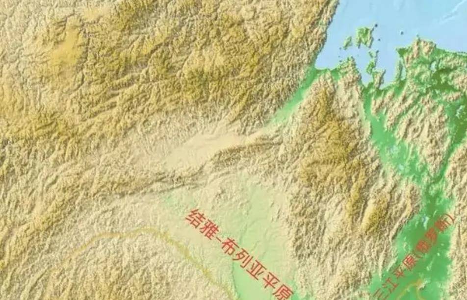 位於日本海沿岸,相當於外東北的海岸山脈