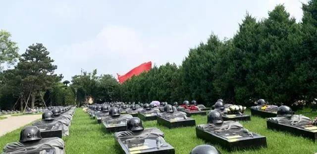北京市八宝山革命公墓,属于北京市民政局殡葬管理处管理,刚进入八宝山