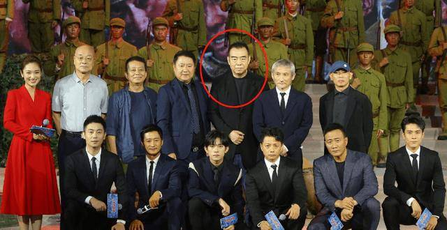 偏心的张丰毅:弃吕丽萍与小14岁学生结婚,挑剔亲子却疼爱继女_儿子