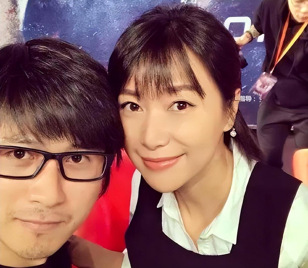 人后却疯狂,这4位情史劲爆的女明星,令人一言难尽_高圆圆_周迅_张亚东